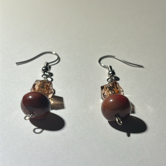 🐌 UO Amber Beaded Short Dangle Earrings - Picture 4 of 4